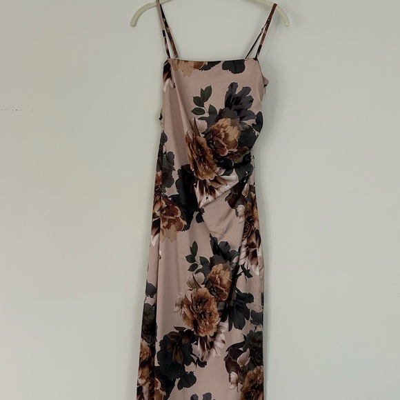 le chateau Dresses & Skirts - Le Chateau Floral Midi Dress in Brown and Black